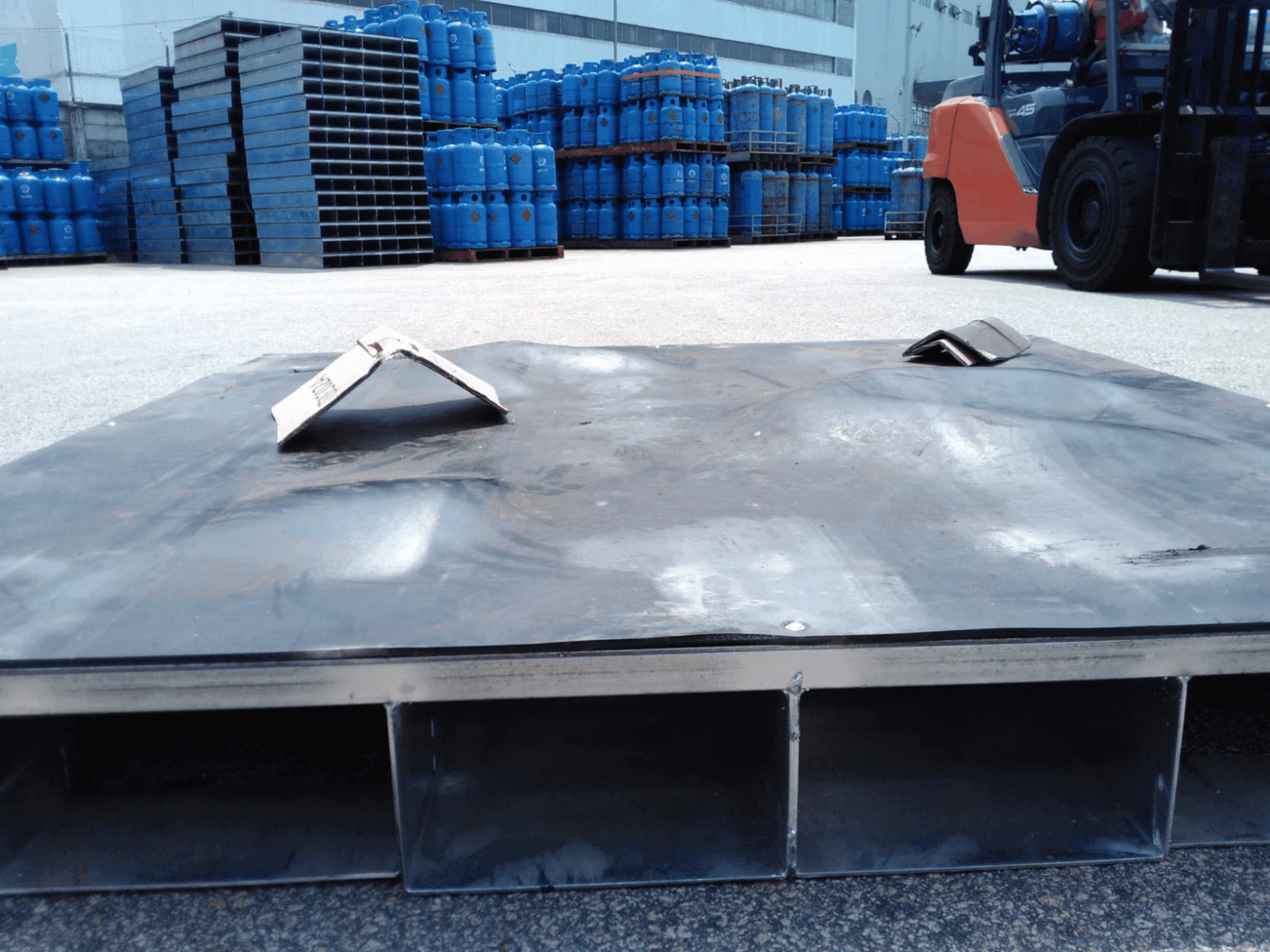 images of Large ironware production